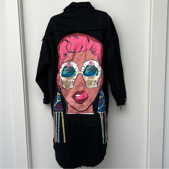 Jackets & Blazers - BOUTIQUE PopArt Ice Cream Glasses Women
Tassle Distressed Black Denim Jacket M/L